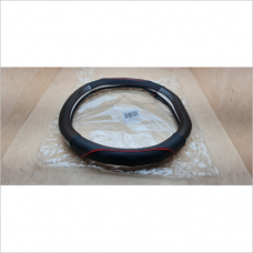 Чехол руля кожа черный с красной полоской и карбоном СКОШЕННЫЙ M Y19-130